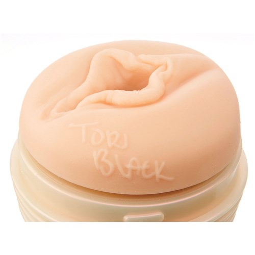 Fleshlight: Tori Black side view of stroker opening