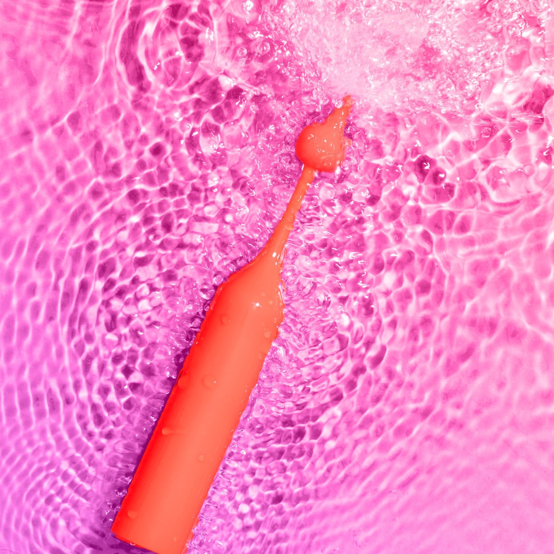 Romp Pop Clitoral Vibrator- Waterproof Shot