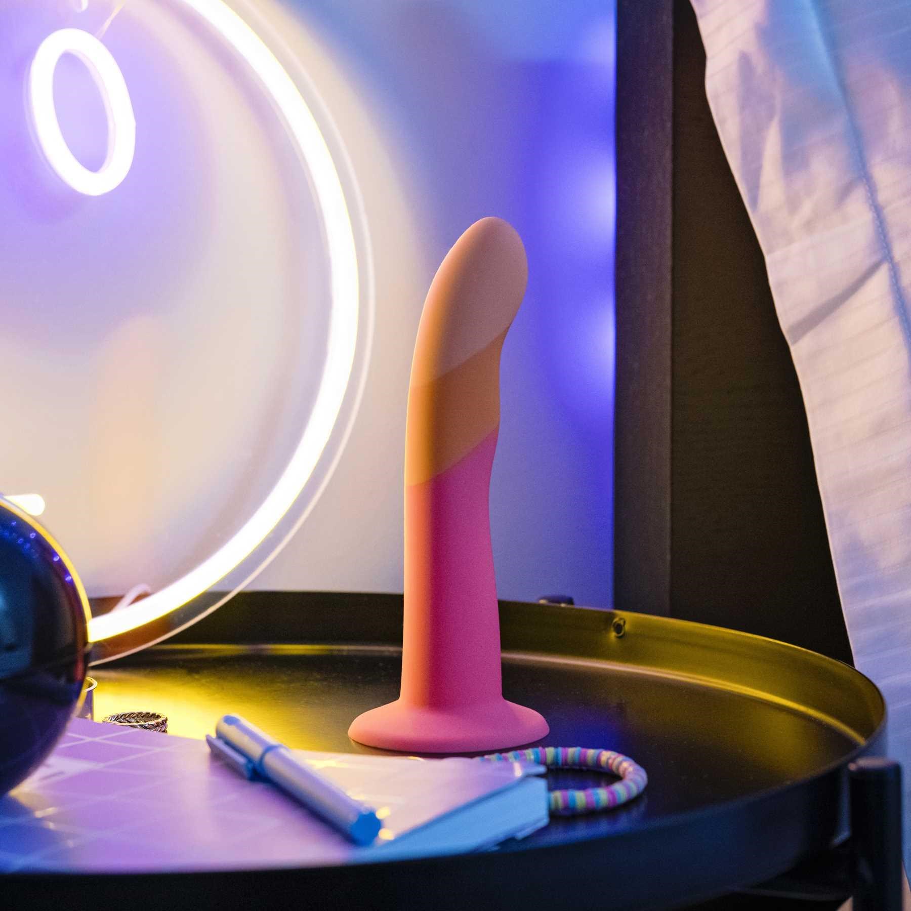 Romp Dizi Dildo mood shot #5