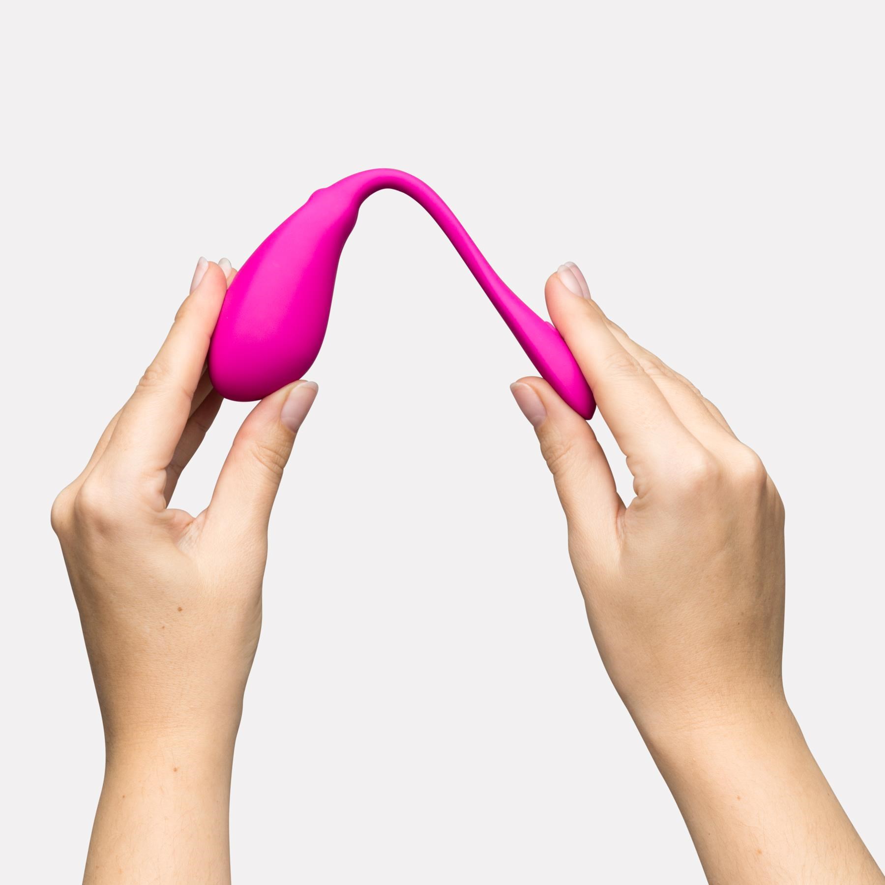 WE-VIBE JIVE 2 COUPLES VIBRATOR in hand bending