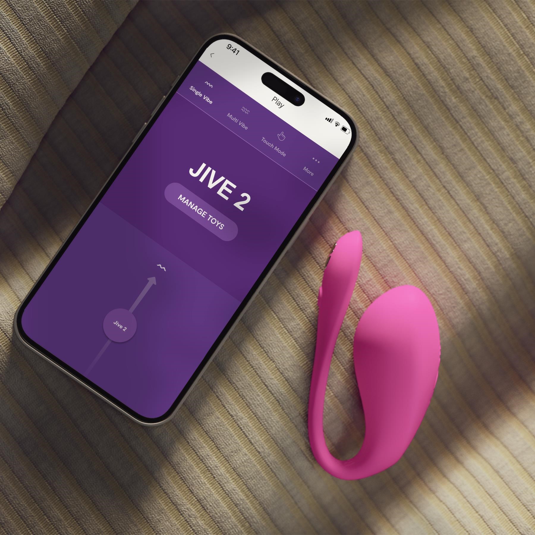 WE-VIBE JIVE 2 COUPLES VIBRATOR showing app